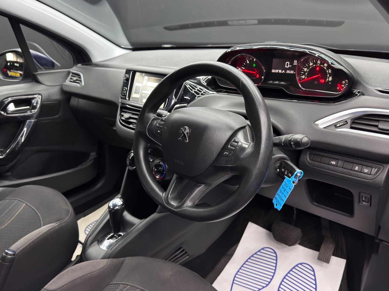 Used Peugeot 208 2013 for sale - 76167049: Photo 9