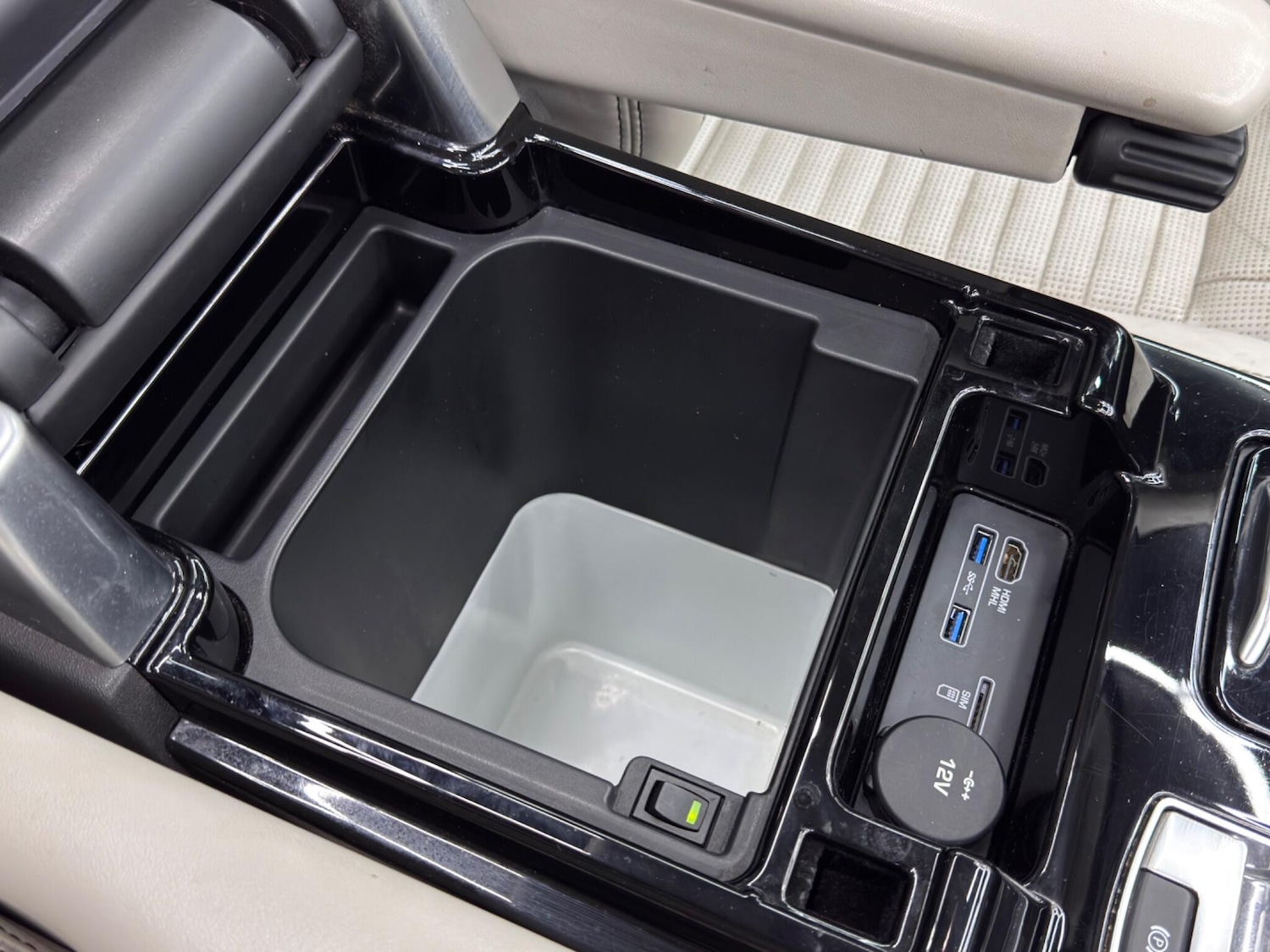 Used Land Rover Discovery 2017 for sale - 77315504: Photo 26