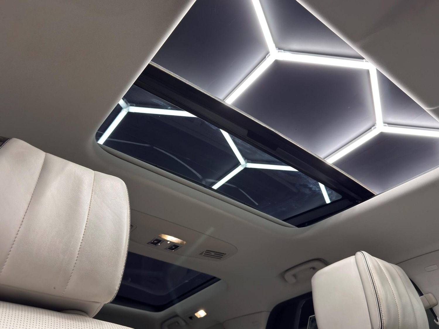 Used Land Rover Discovery 2017 for sale - 77315504: Photo 40