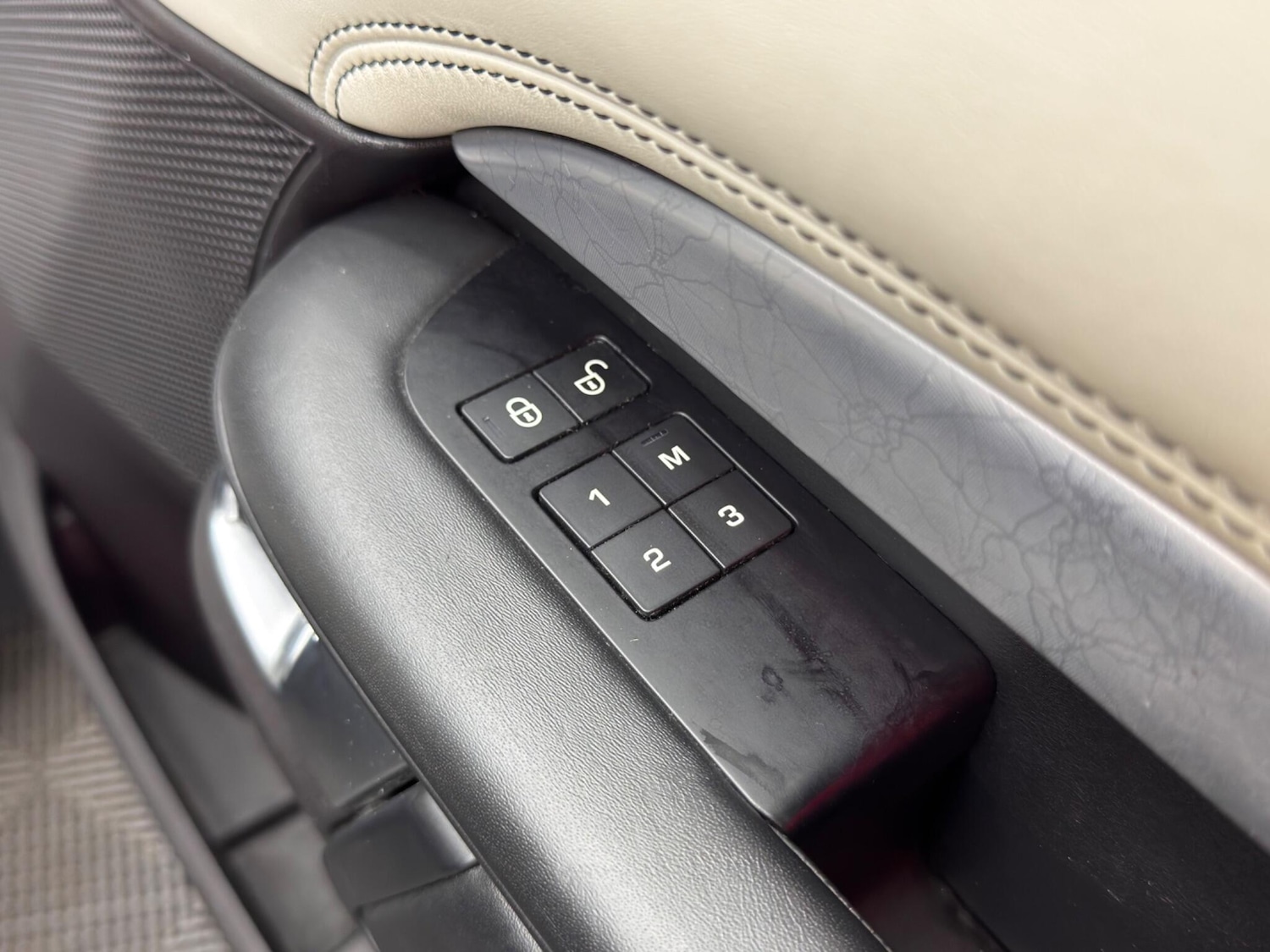 Used Land Rover Discovery 2017 for sale - 77315504: Photo 49