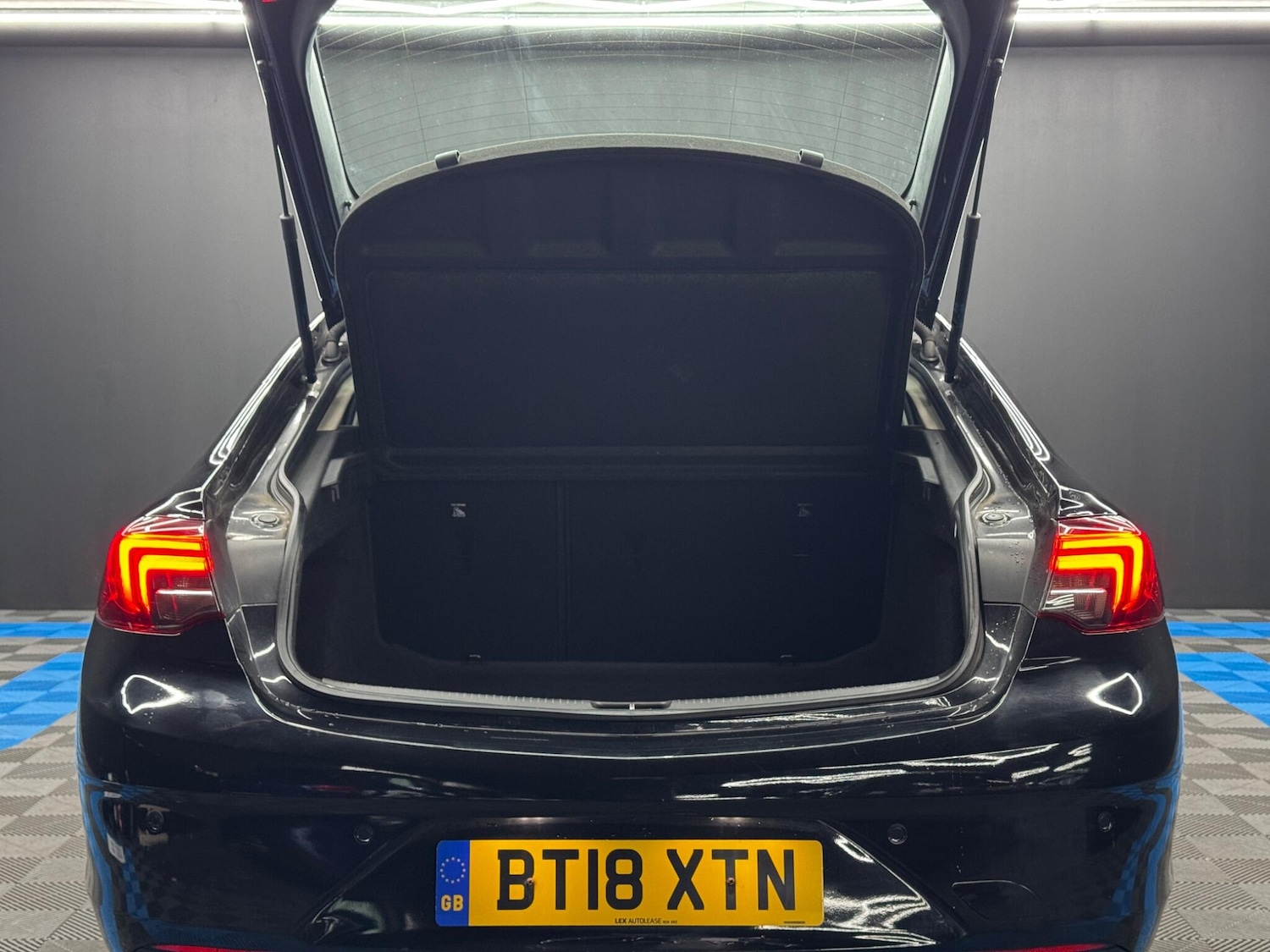 Used Vauxhall Insignia 2018 for sale - 77091130: Photo 33