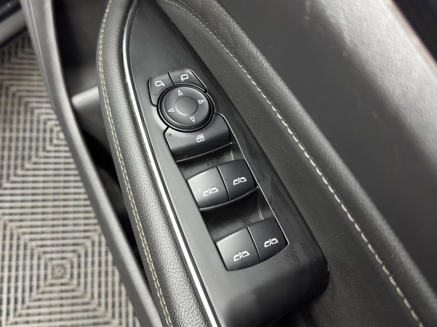 Used Vauxhall Insignia 2018 for sale - 77091130: Photo 36