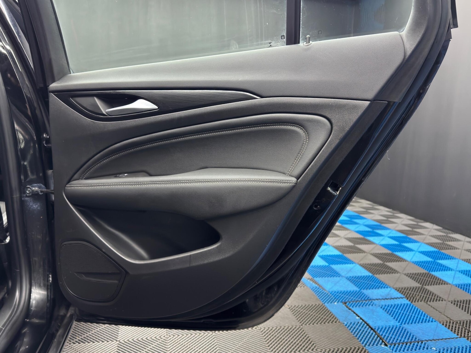 Used Vauxhall Insignia 2018 for sale - 77091130: Photo 37