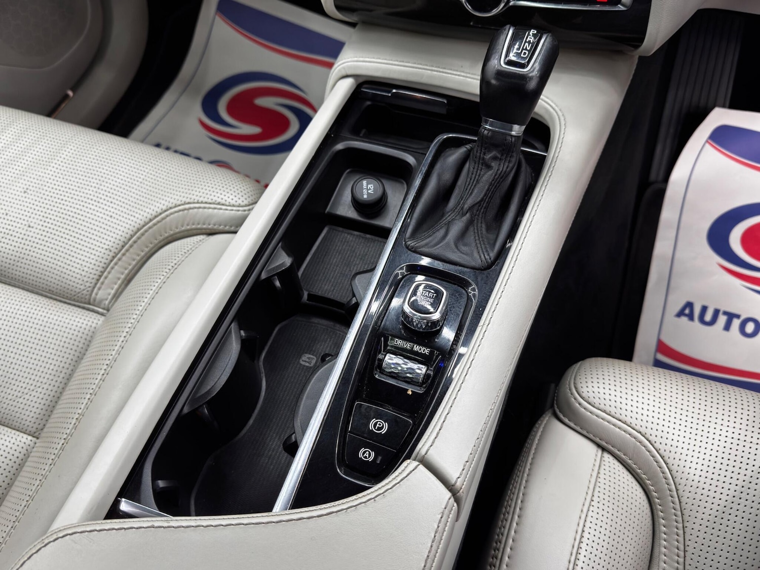 Used Volvo XC90 2017 for sale - 76561729: Photo 25