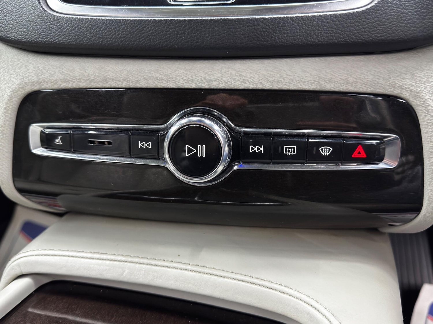 Used Volvo XC90 2017 for sale - 76561729: Photo 26