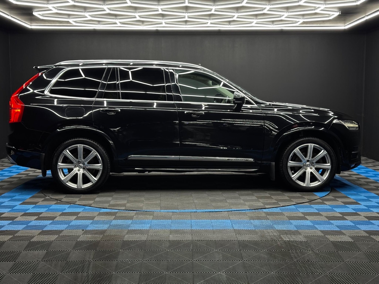 Used Volvo XC90 2017 for sale - 76561729: Photo 4
