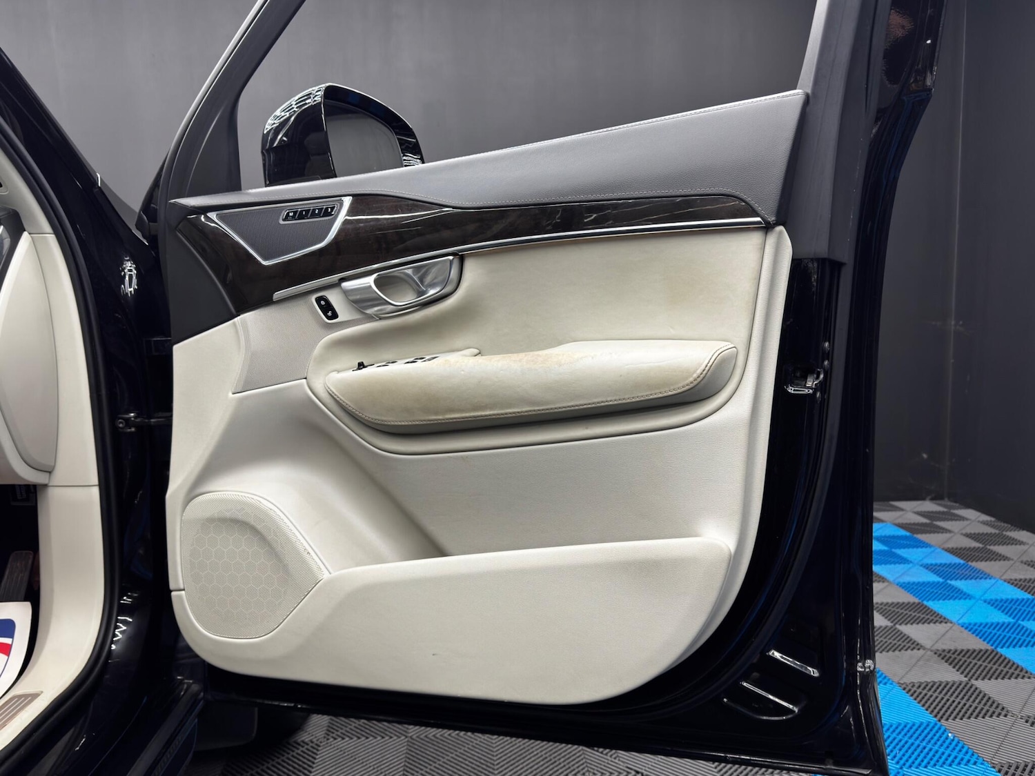 Used Volvo XC90 2017 for sale - 76561729: Photo 43