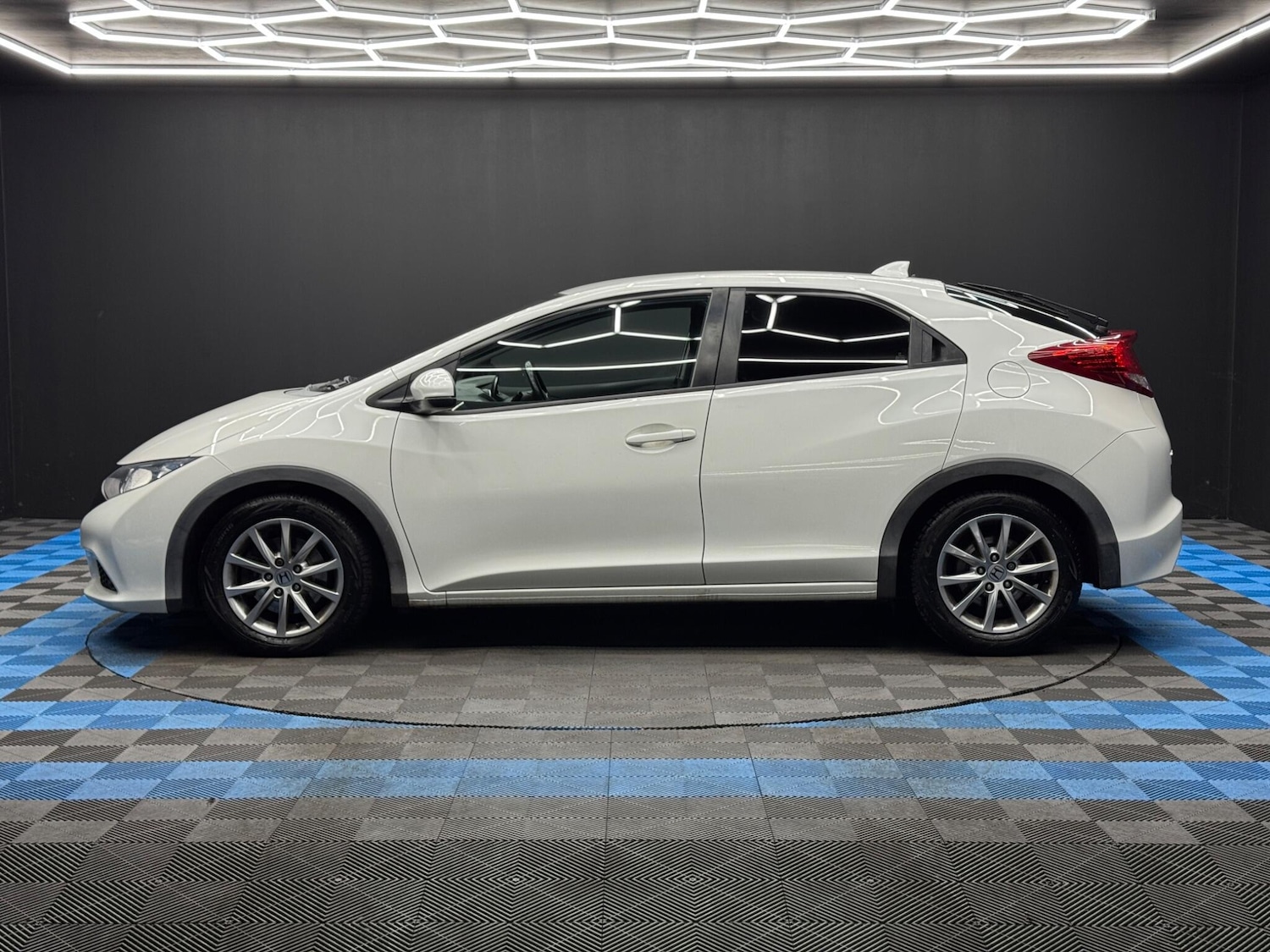 Used Honda Civic for sale - 77279899: Photo 8