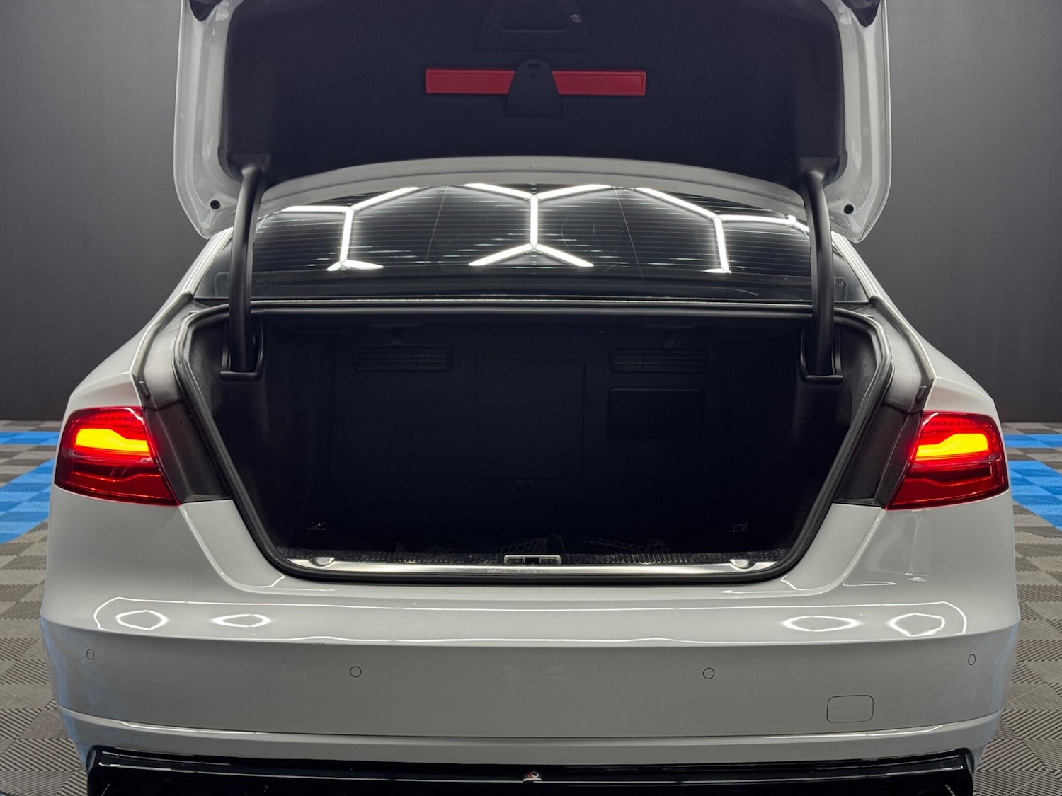 Used Audi A8 2016 for sale - 77994276: Photo 40