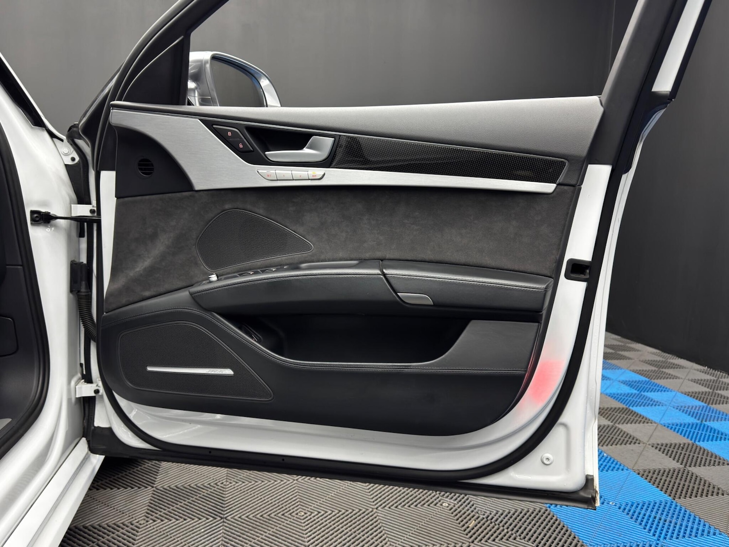 Used Audi A8 2016 for sale - 77994276: Photo 42