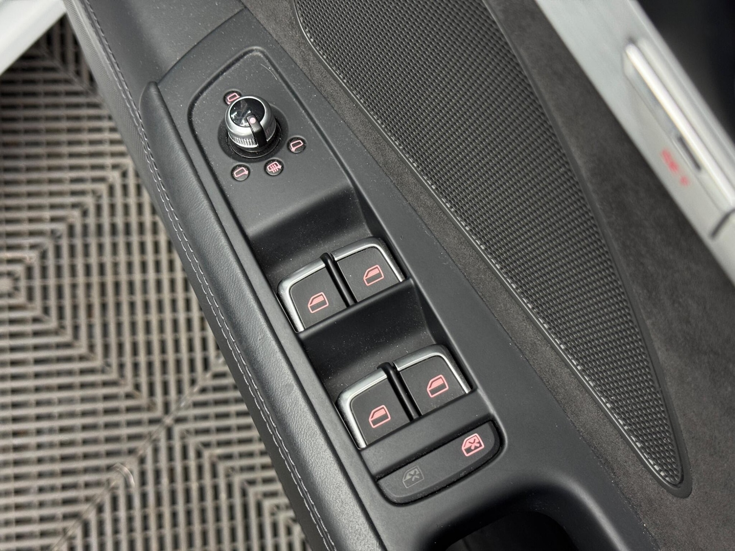 Used Audi A8 2016 for sale - 77994276: Photo 44