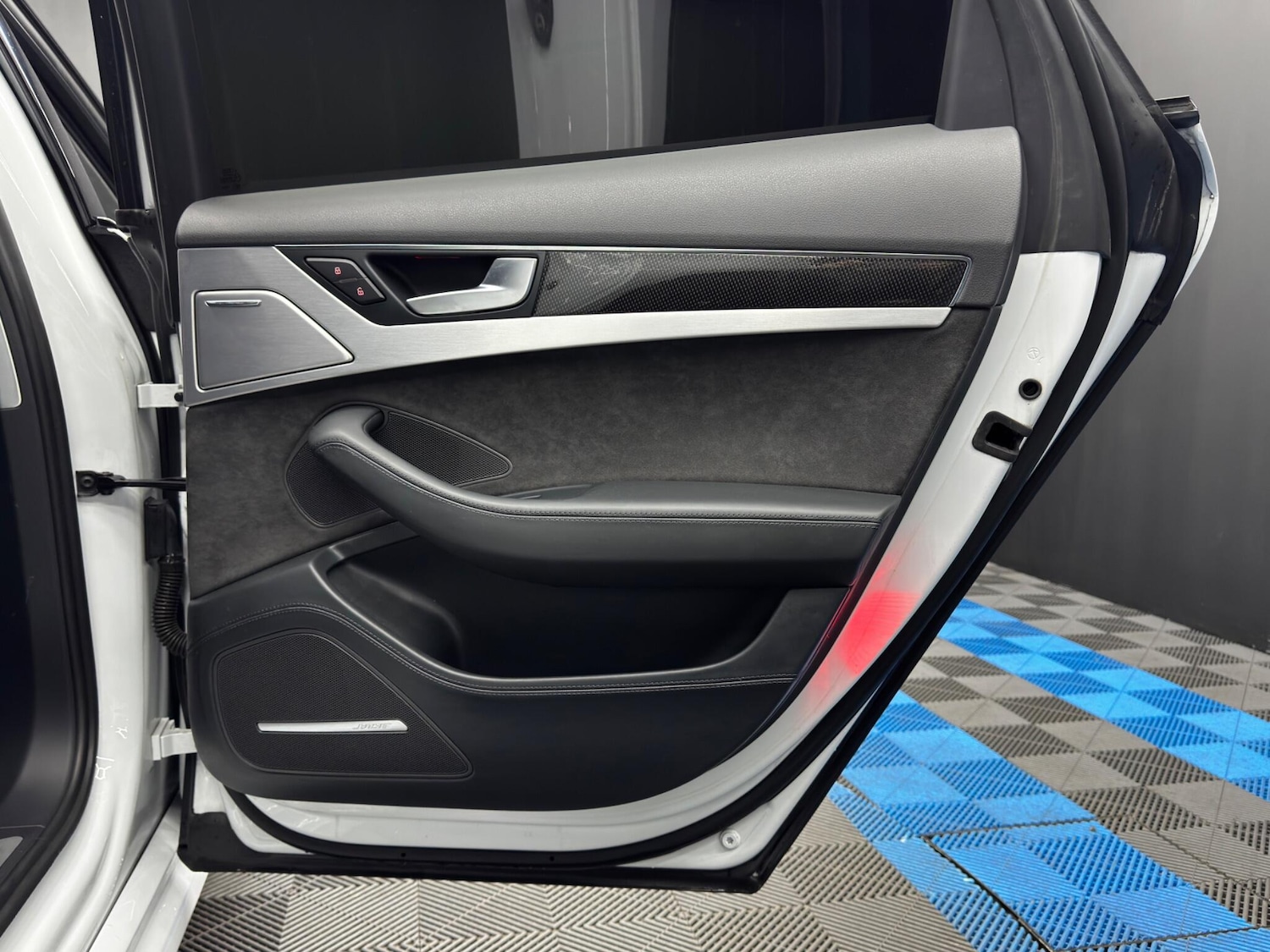 Used Audi A8 2016 for sale - 77994276: Photo 47