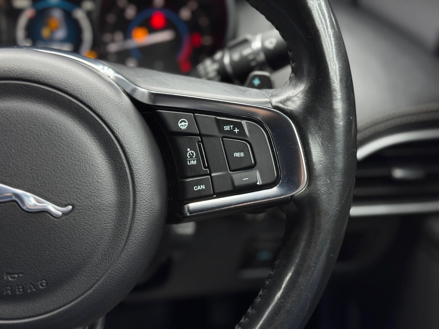 Used Jaguar XE 2017 for sale - 77925405: Photo 21