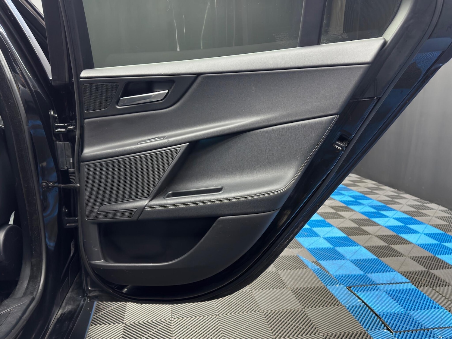 Used Jaguar XE 2017 for sale - 77925405: Photo 42