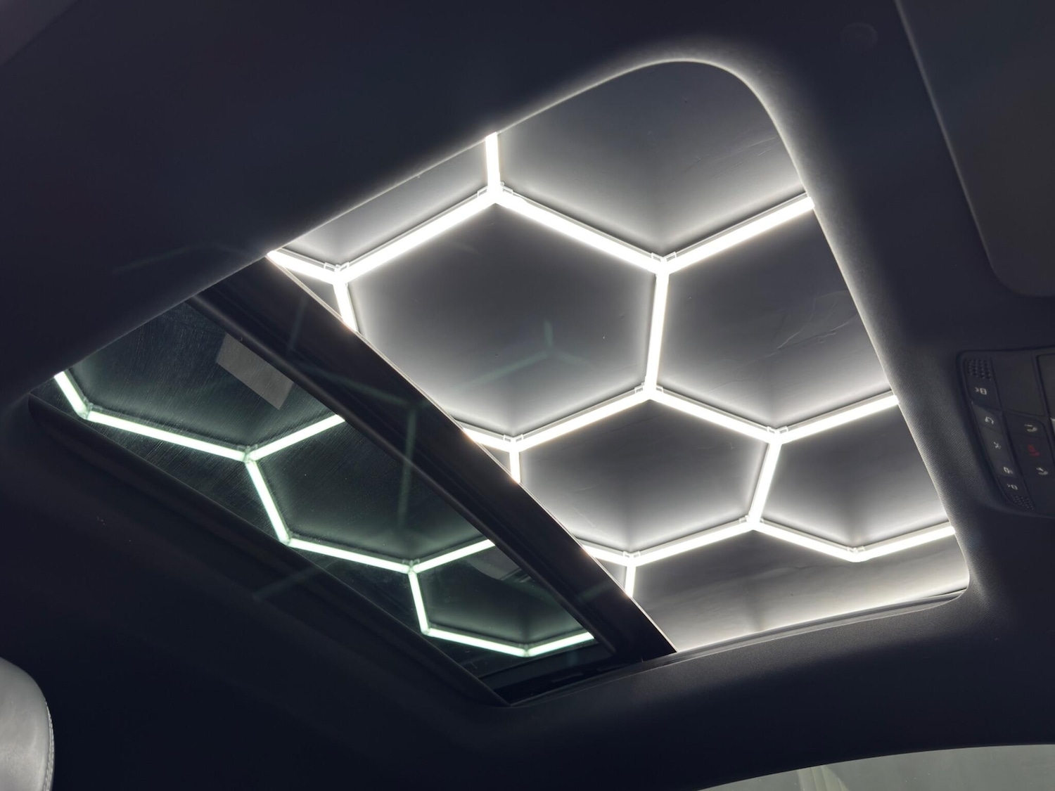 Used Mercedes-Benz E Class 2017 for sale - 77645864: Photo 37