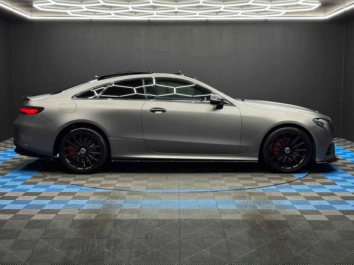 Used Mercedes-Benz E Class 2017 for sale - 77645864: Photo 4