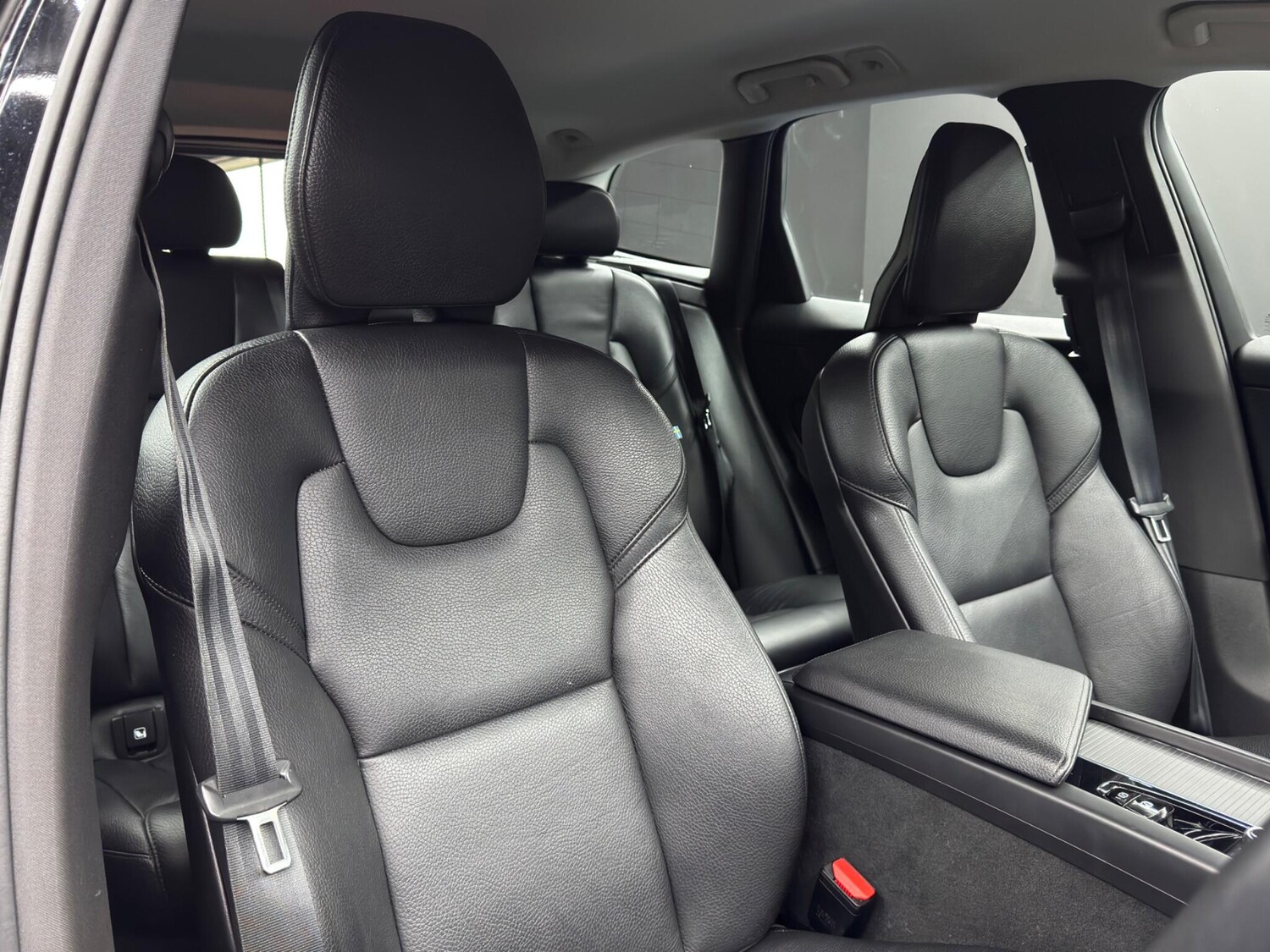 Used Volvo XC60 2021 for sale - 77411216: Photo 12