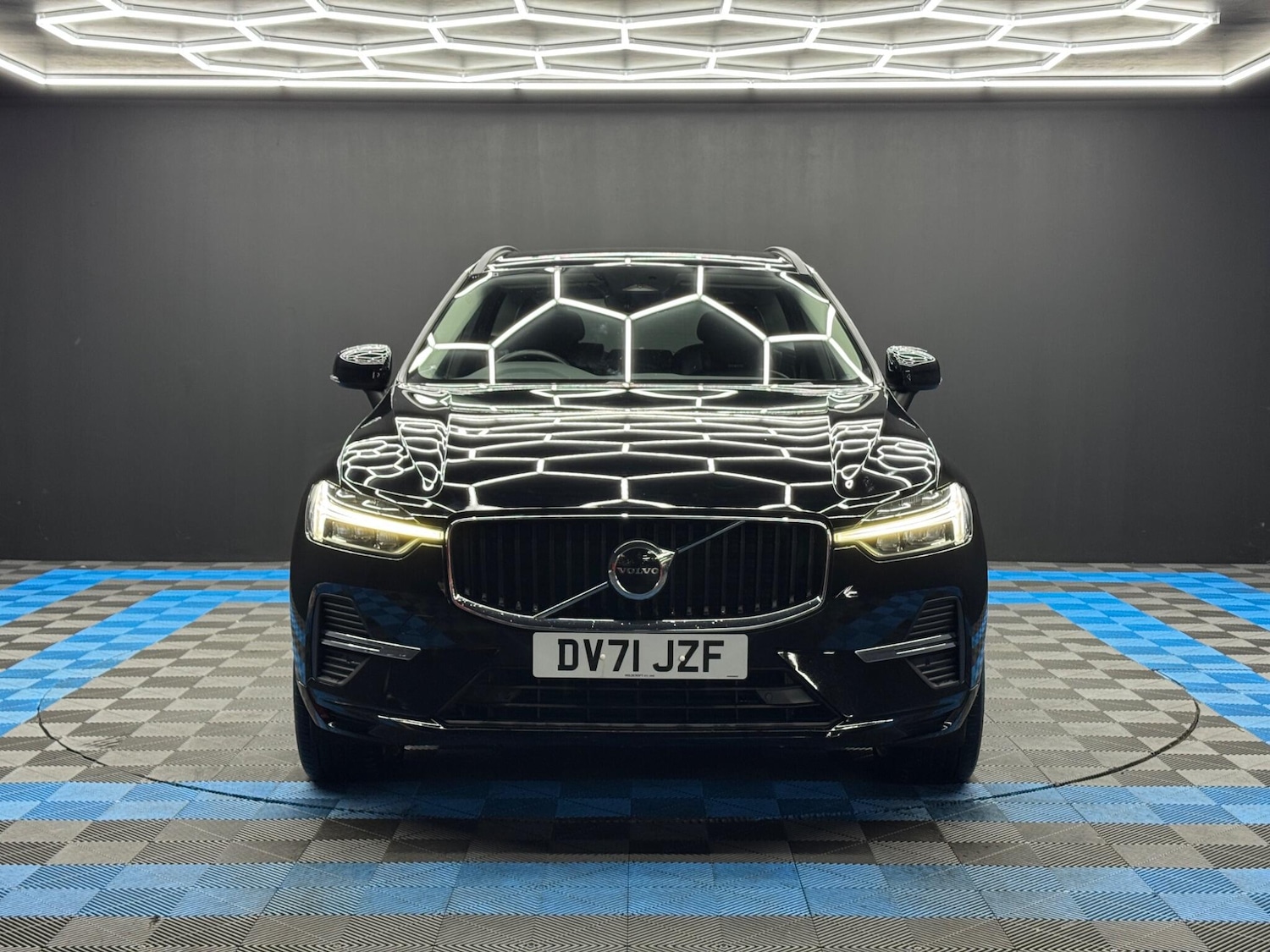 Used Volvo XC60 2021 for sale - 77411216: Photo 2