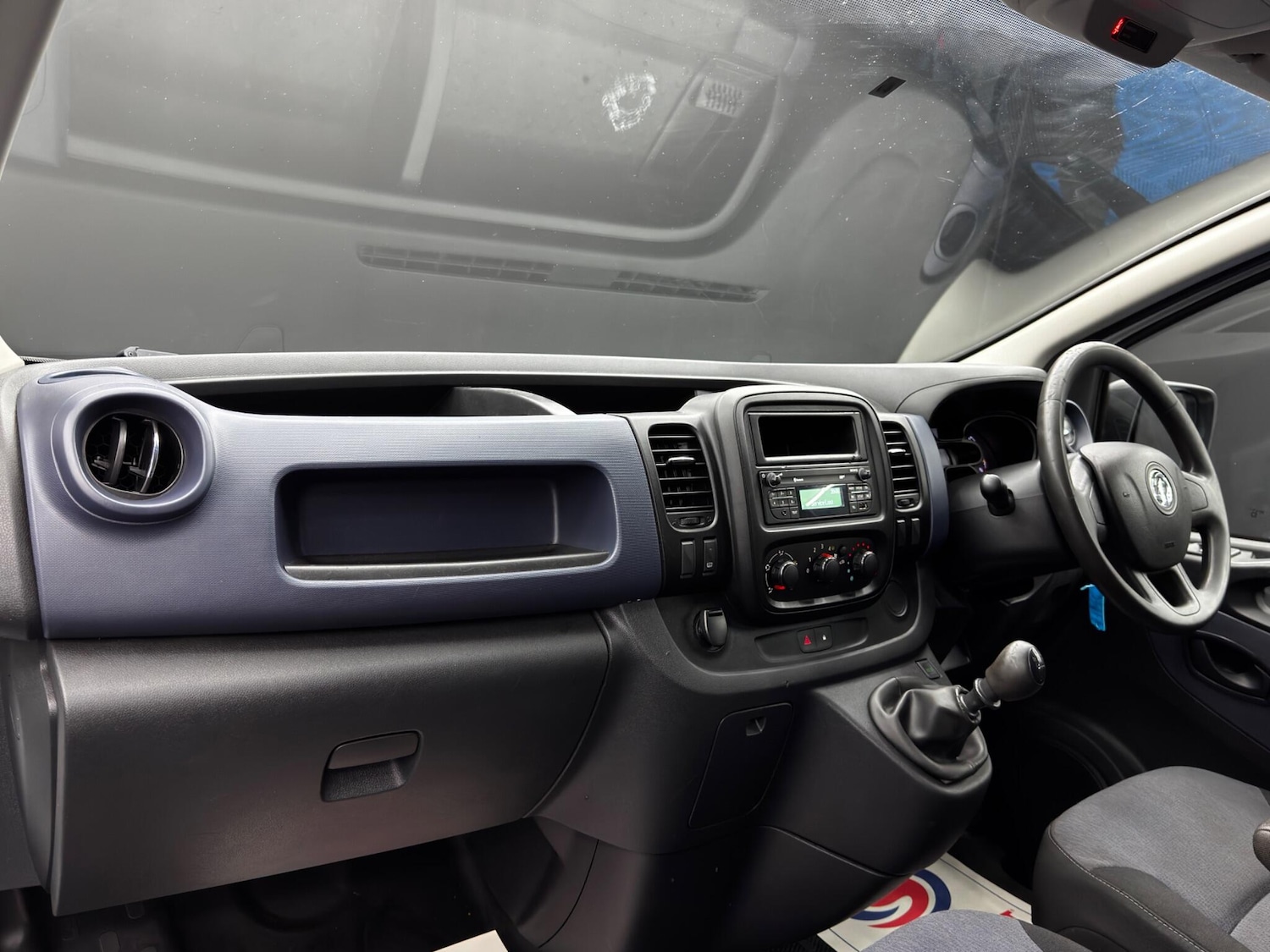 Used Vauxhall Vivaro 2015 for sale - 76658697: Photo 11