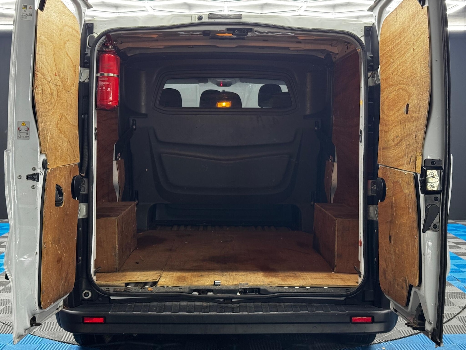 Used Vauxhall Vivaro 2015 for sale - 76658697: Photo 23