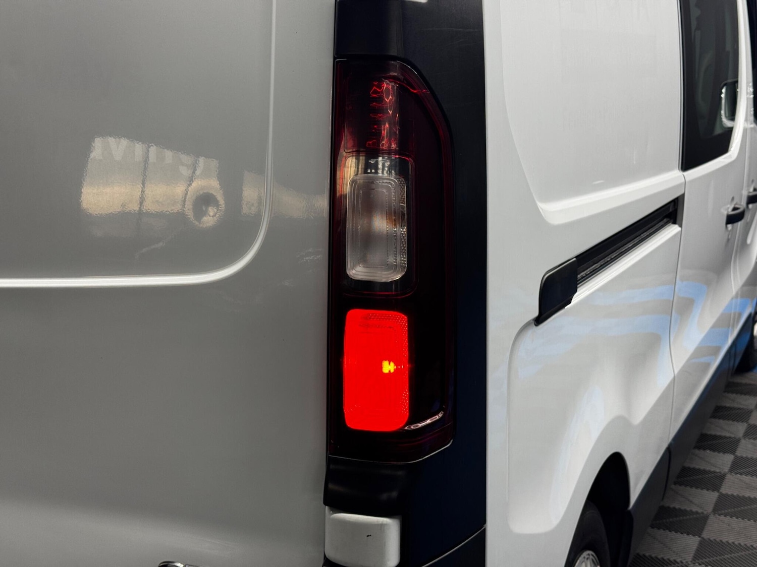 Used Vauxhall Vivaro 2015 for sale - 76658697: Photo 26