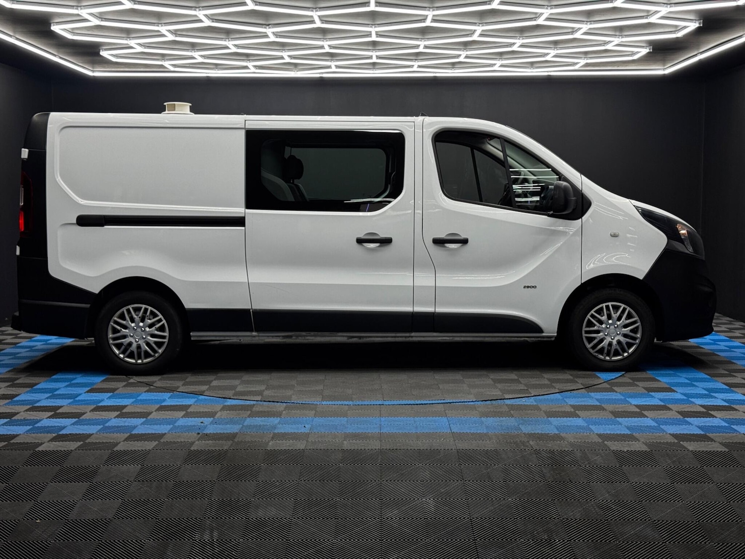 Used Vauxhall Vivaro 2015 for sale - 76658697: Photo 4