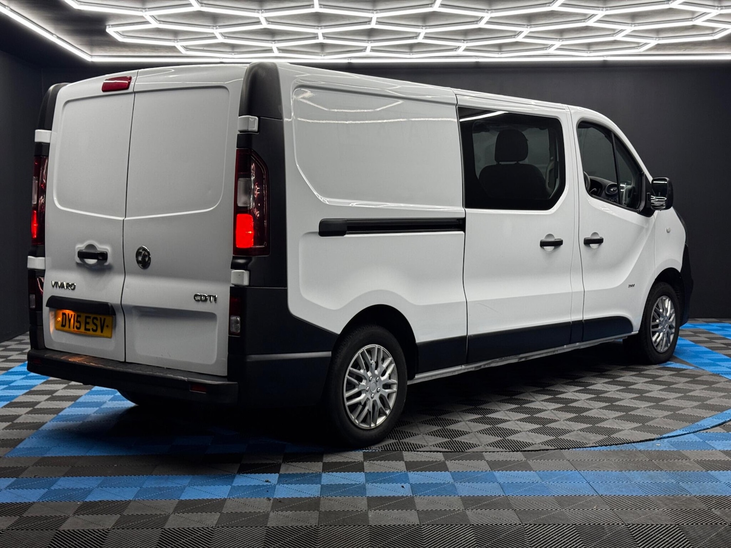 Used Vauxhall Vivaro 2015 for sale - 76658697: Photo 5