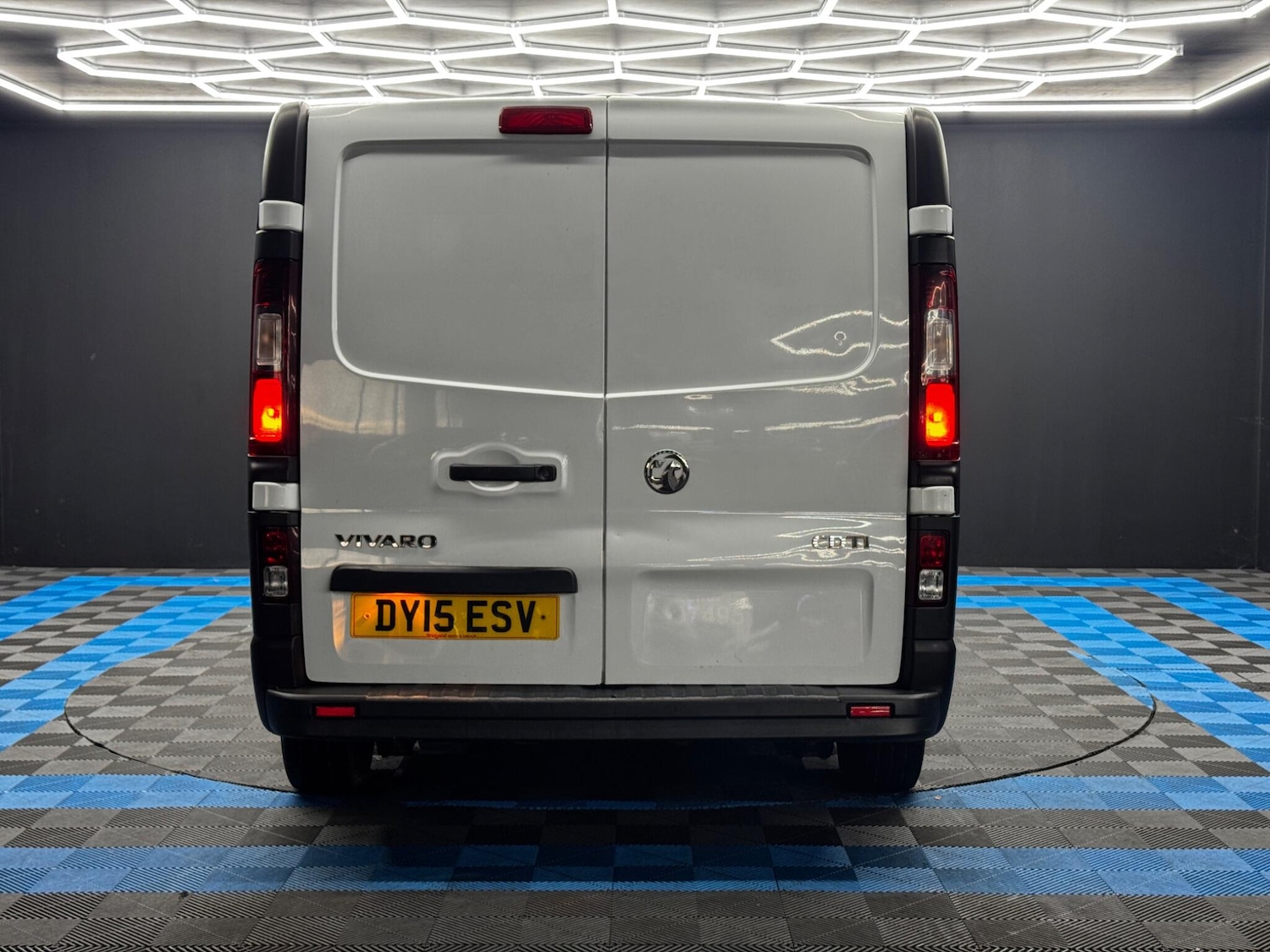 Used Vauxhall Vivaro 2015 for sale - 76658697: Photo 6