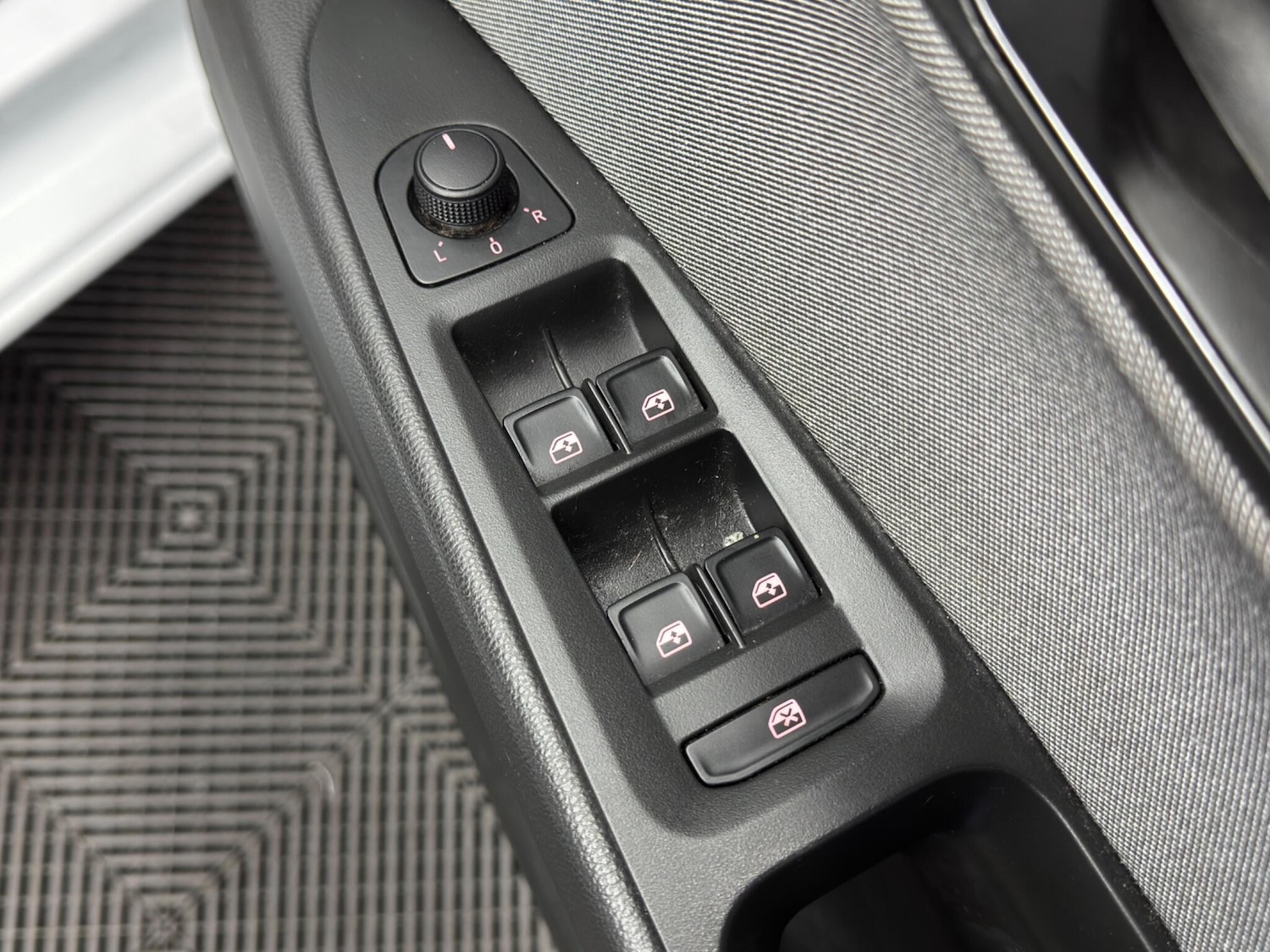 Used SEAT Leon for sale - 77412389: Photo 39