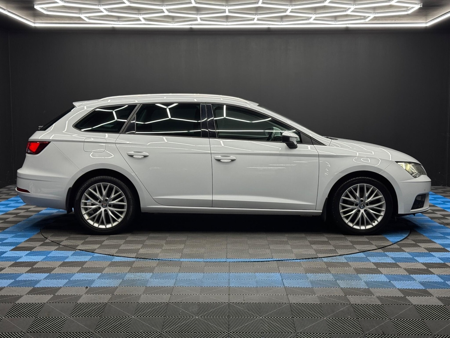 Used SEAT Leon for sale - 77412389: Photo 4