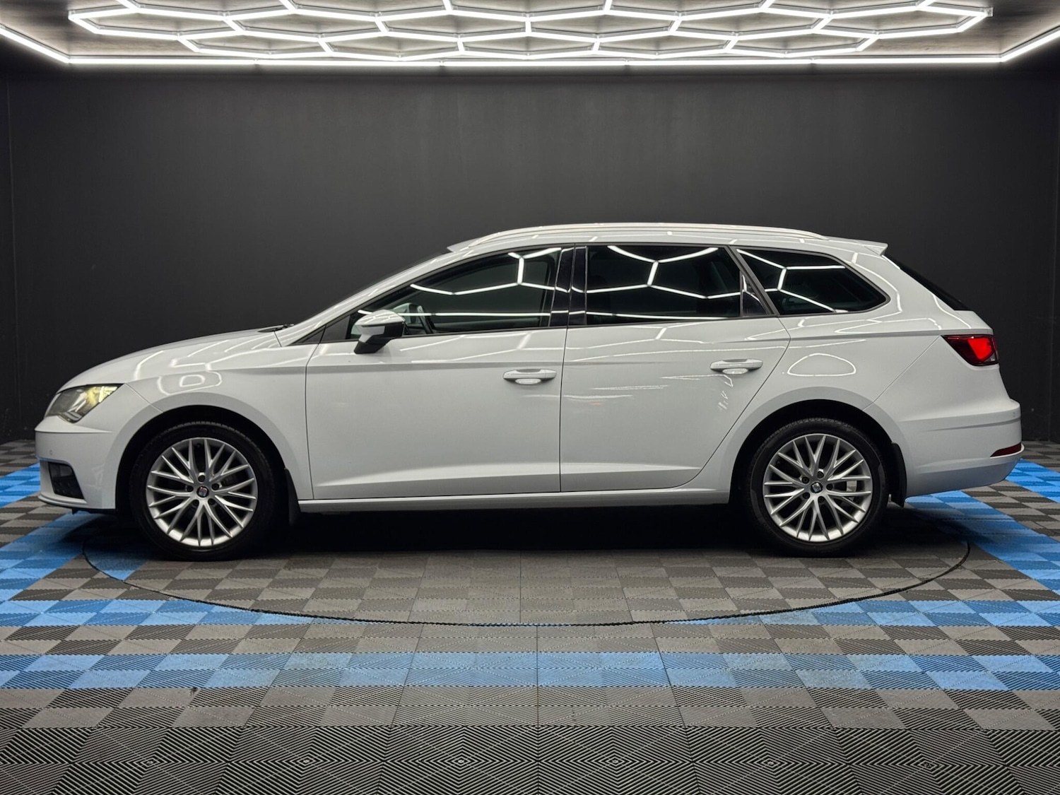 Used SEAT Leon for sale - 77412389: Photo 8