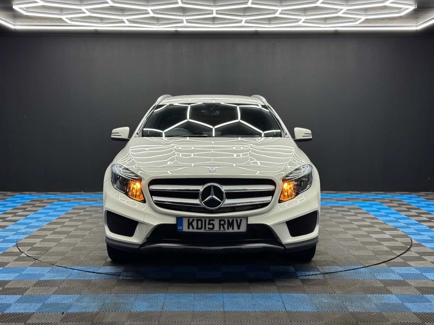 Used Mercedes-Benz GLA 2015 for sale - 77705266: Photo 2