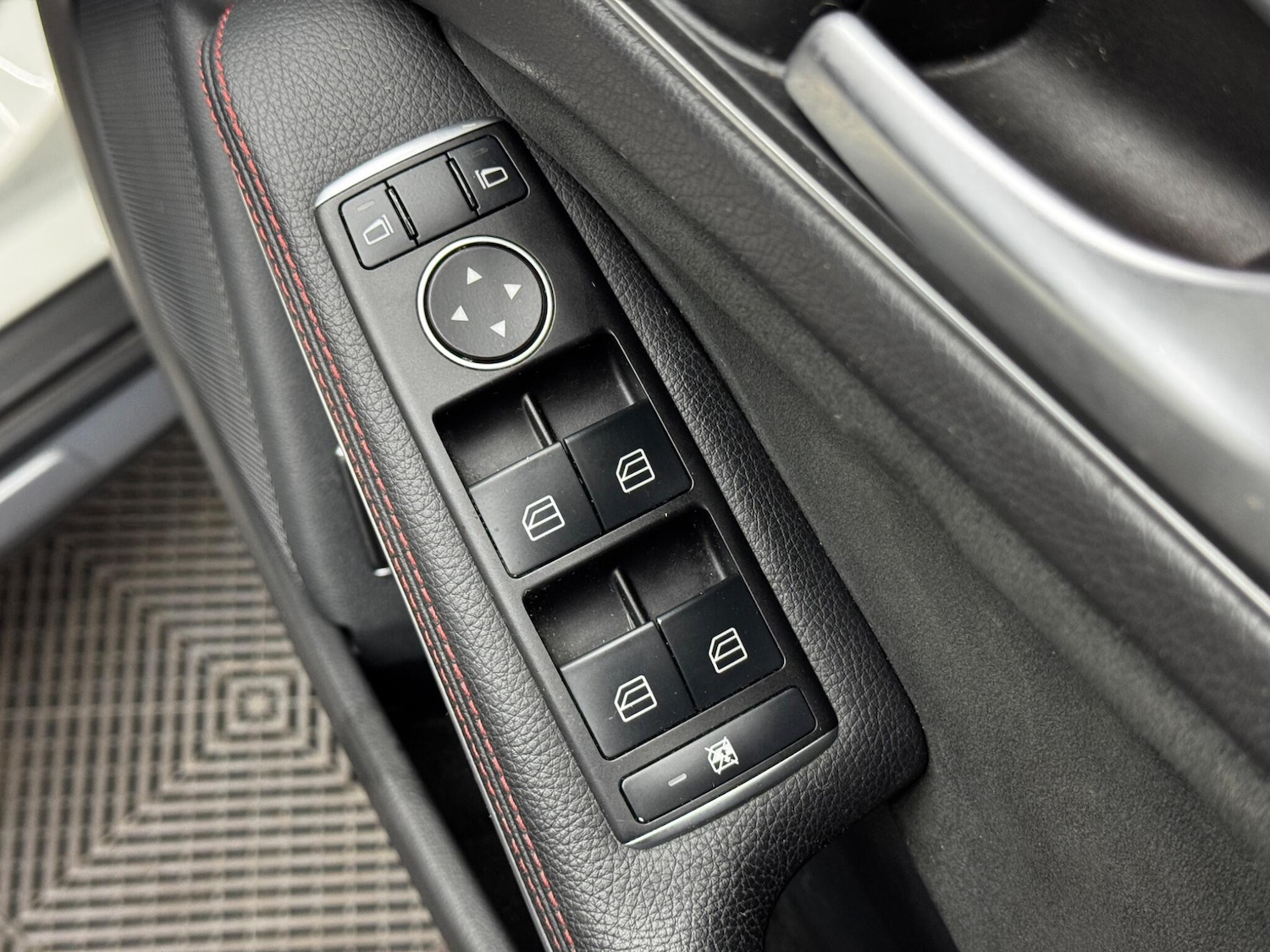 Used Mercedes-Benz GLA 2015 for sale - 77705266: Photo 38