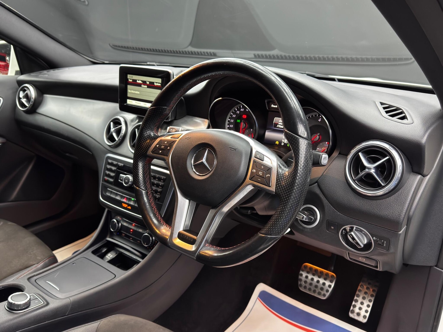 Used Mercedes-Benz GLA 2015 for sale - 77705266: Photo 9