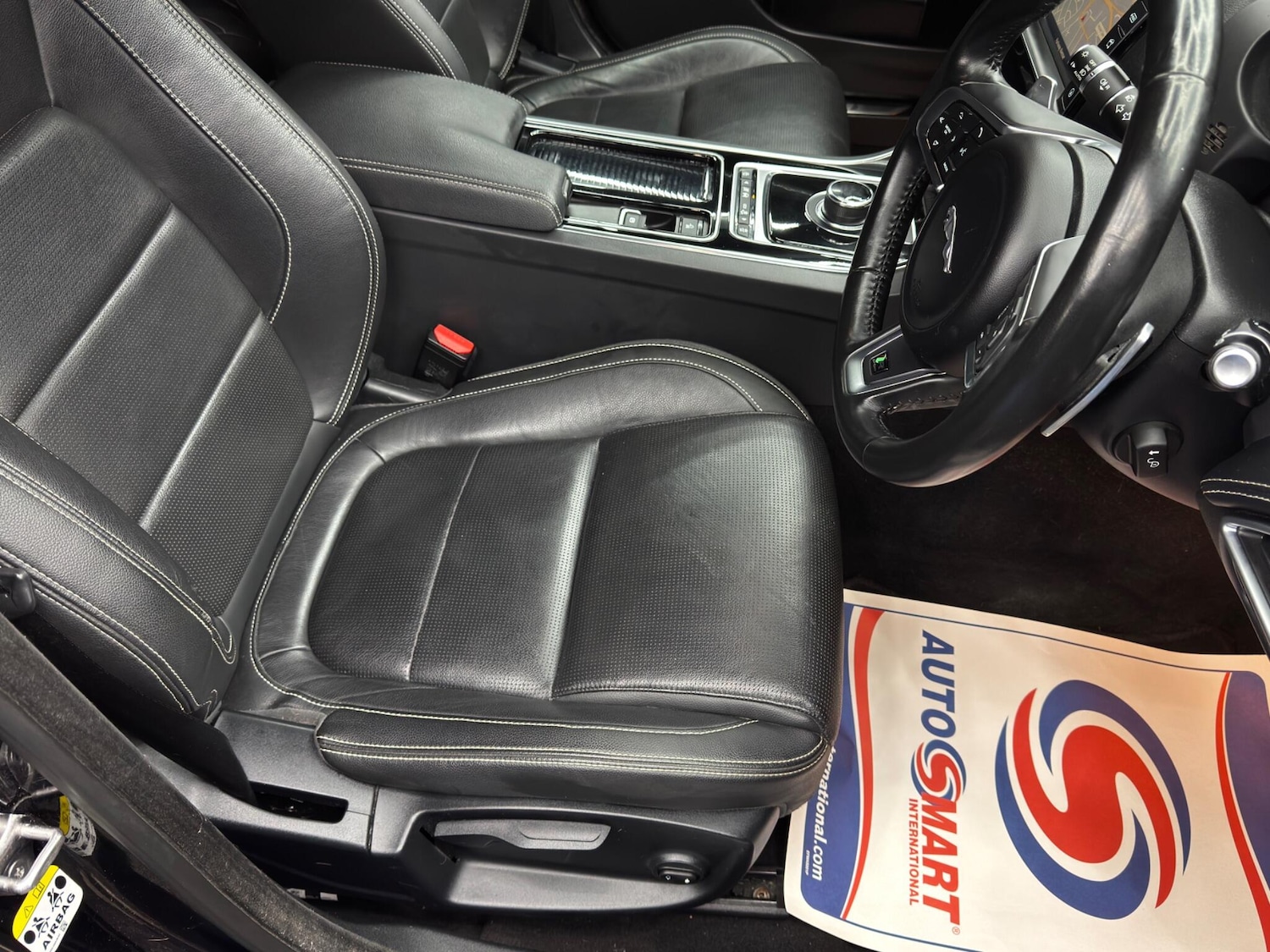 Used Jaguar XE 2018 for sale - 77396033: Photo 13