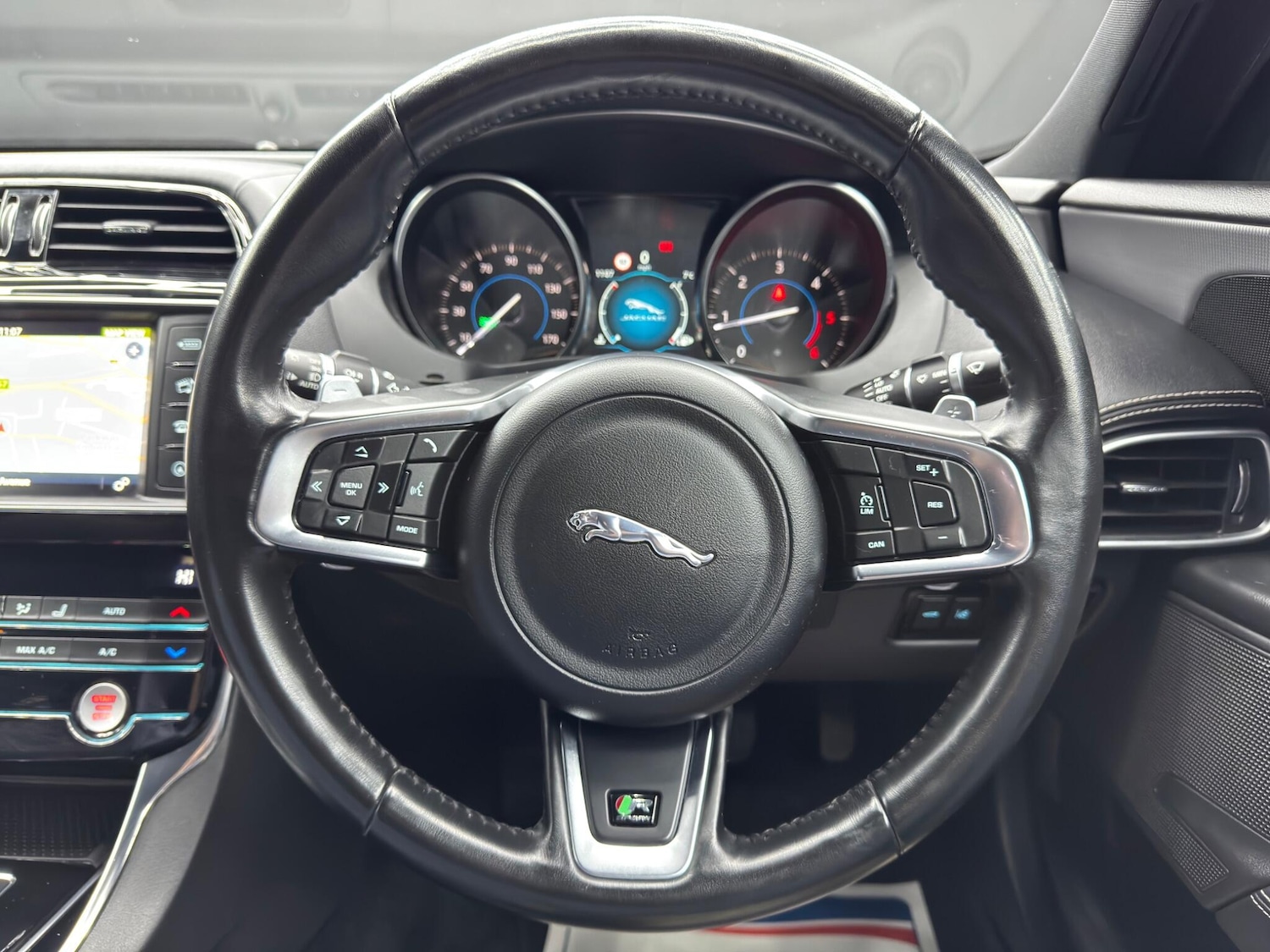 Used Jaguar XE 2018 for sale - 77396033: Photo 19