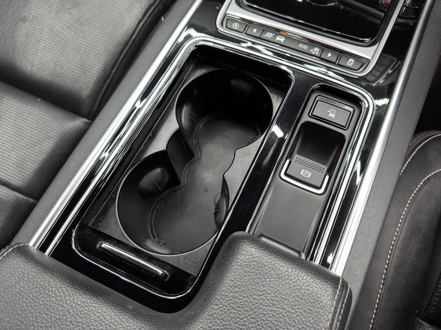 Used Jaguar XE 2018 for sale - 77396033: Photo 25