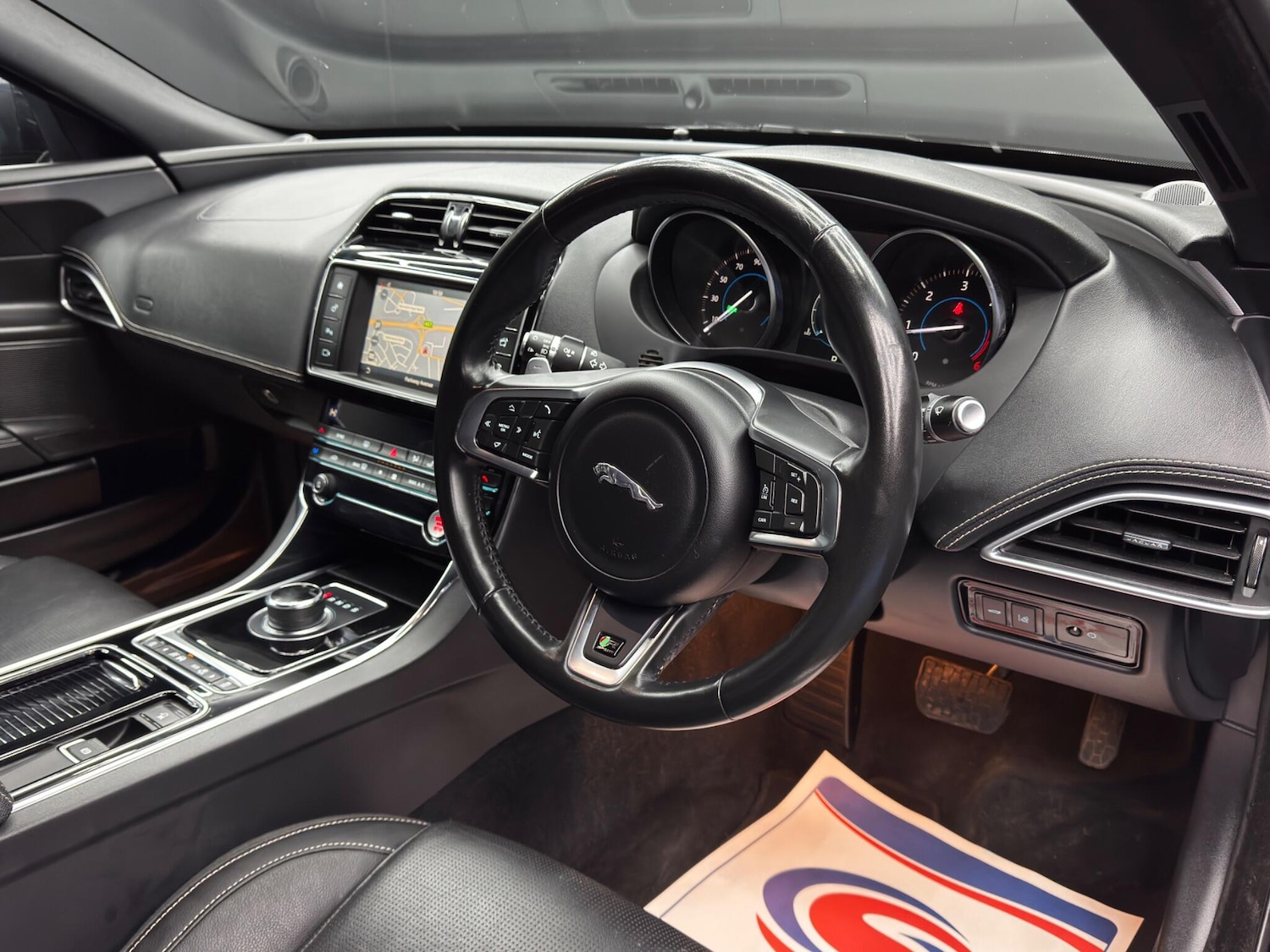 Used Jaguar XE 2018 for sale - 77396033: Photo 9