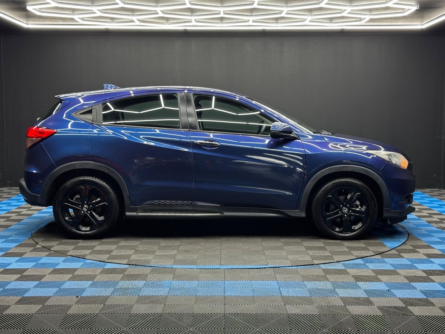 Used Honda HR-V 2015 for sale - 77314808: Photo 4