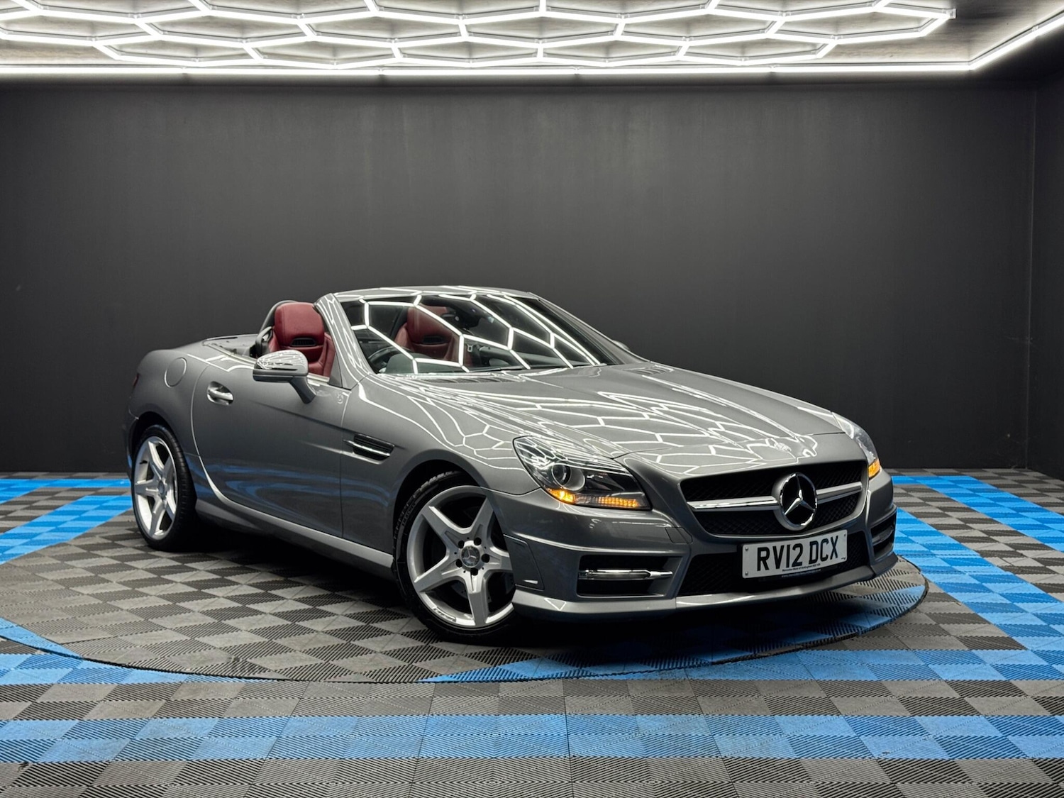 Used Mercedes-Benz SLK 2012 for sale - 76865304: Photo 1
