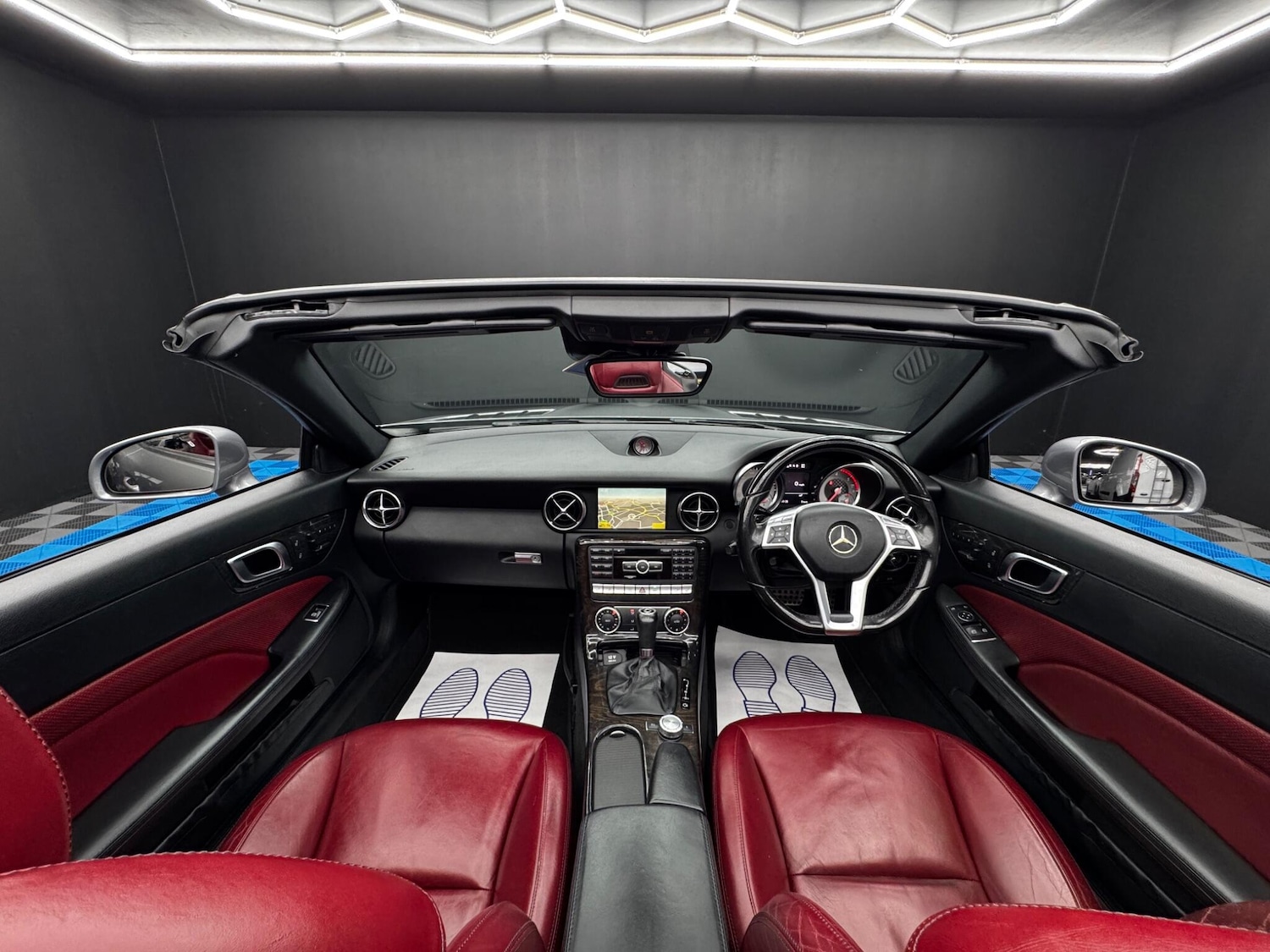 Used Mercedes-Benz SLK 2012 for sale - 76865304: Photo 15