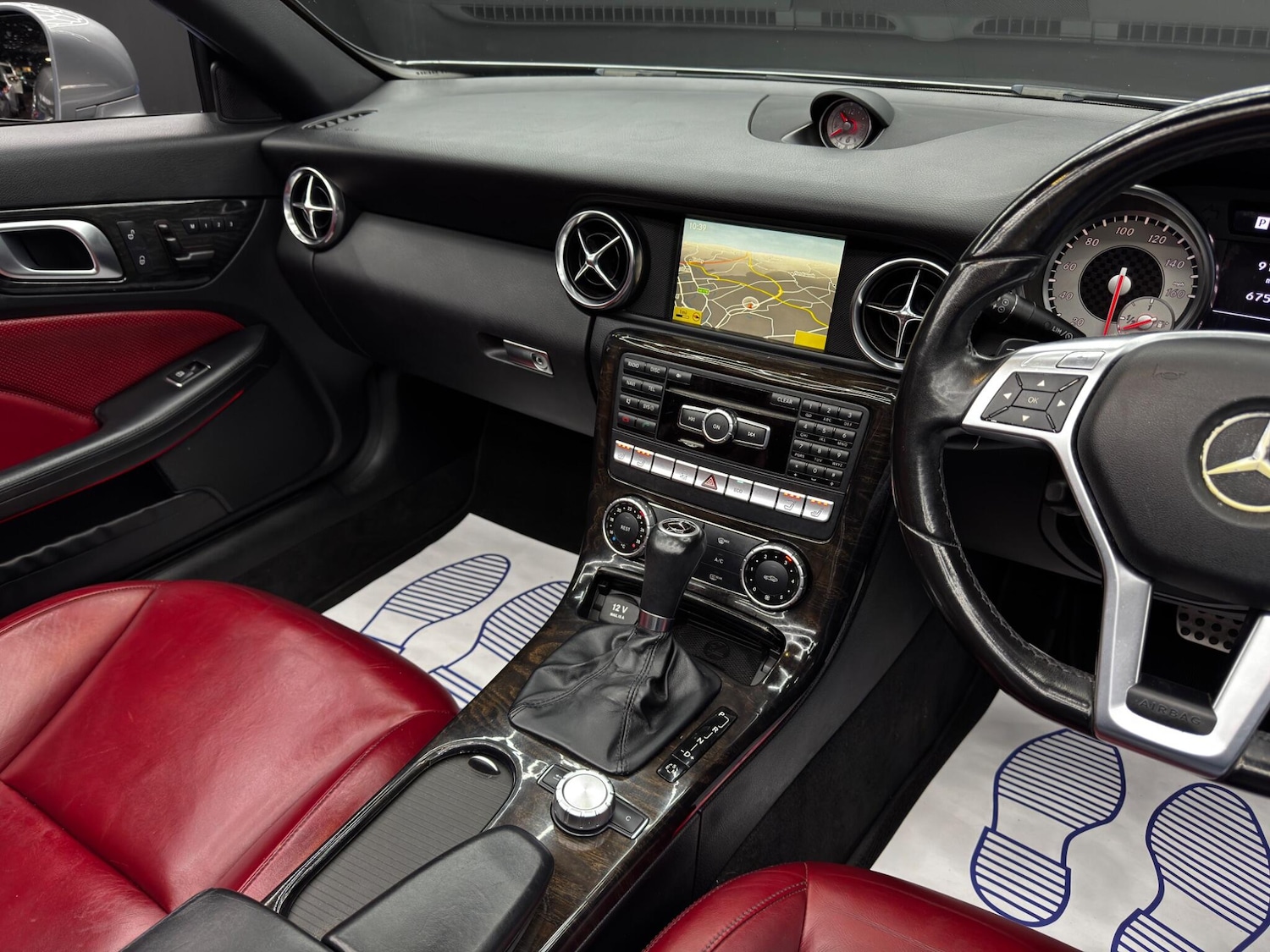 Used Mercedes-Benz SLK 2012 for sale - 76865304: Photo 22