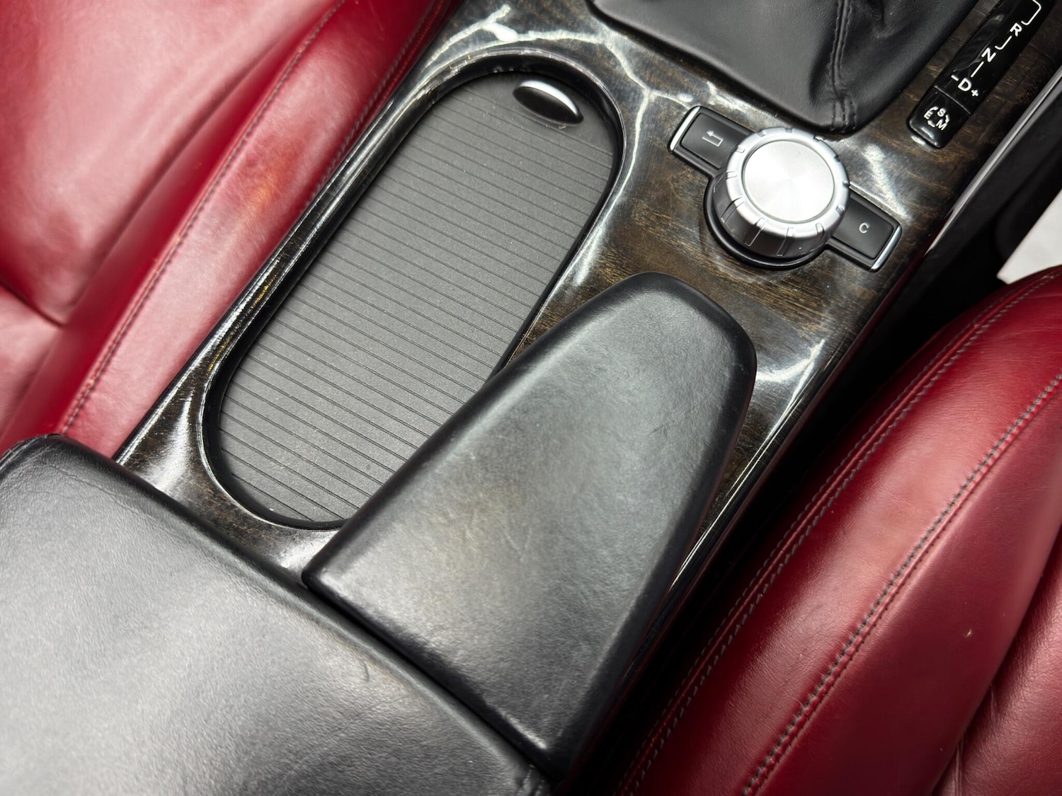 Used Mercedes-Benz SLK 2012 for sale - 76865304: Photo 23