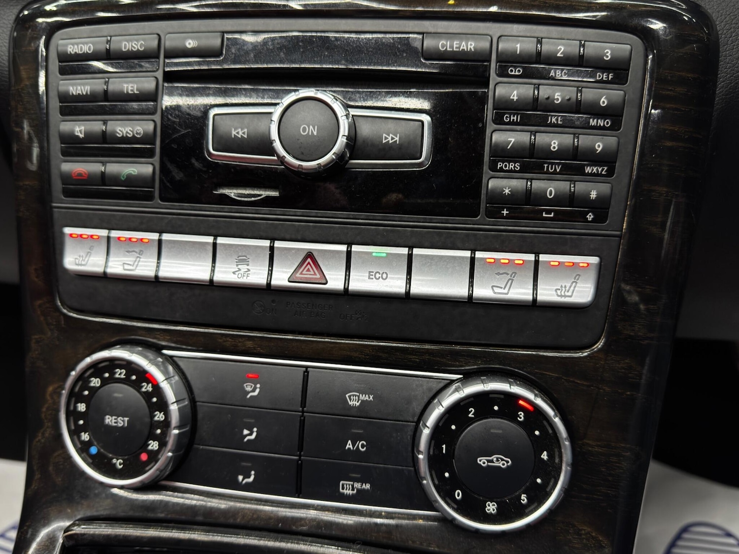 Used Mercedes-Benz SLK 2012 for sale - 76865304: Photo 26