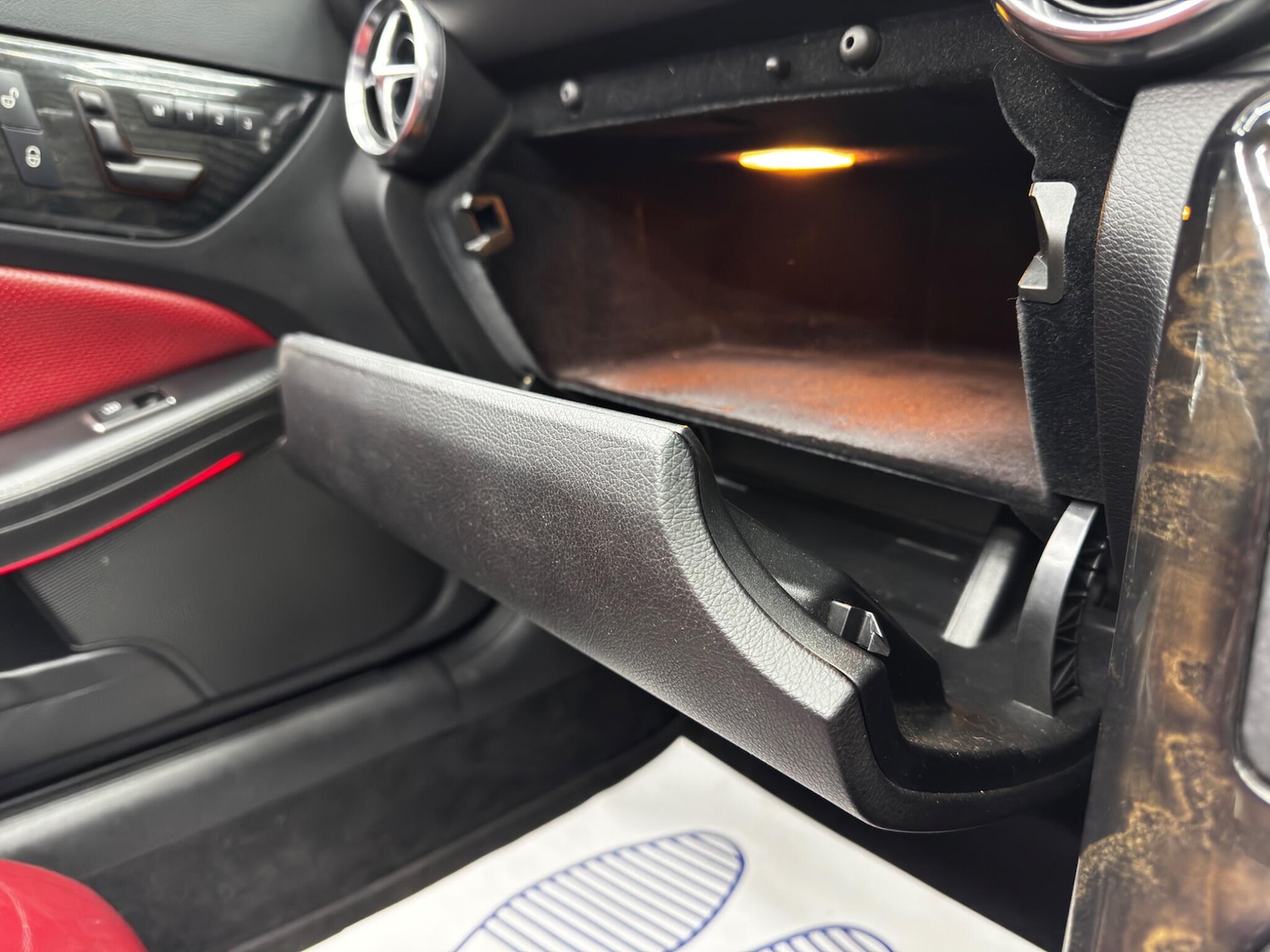 Used Mercedes-Benz SLK 2012 for sale - 76865304: Photo 32