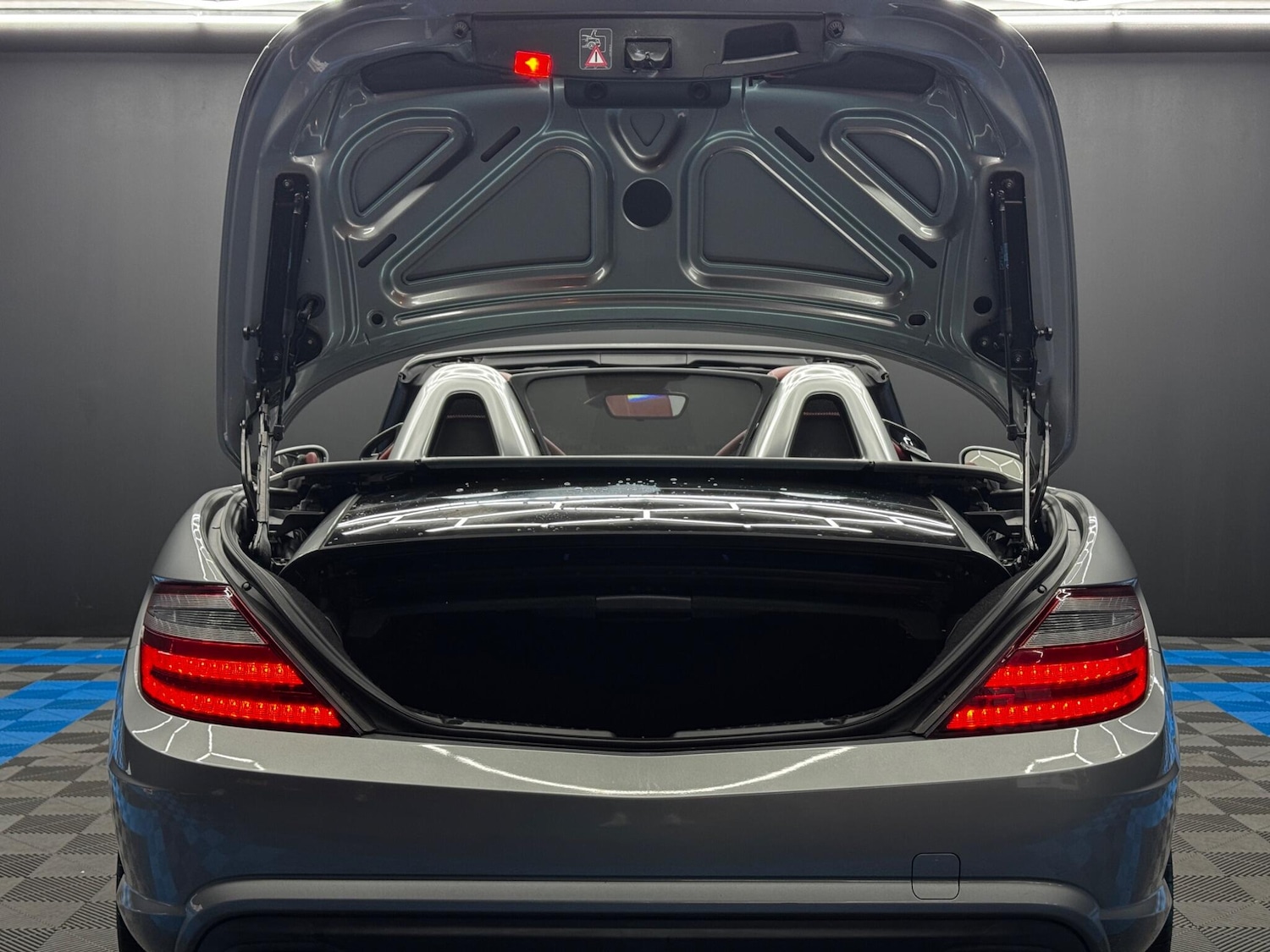 Used Mercedes-Benz SLK 2012 for sale - 76865304: Photo 34