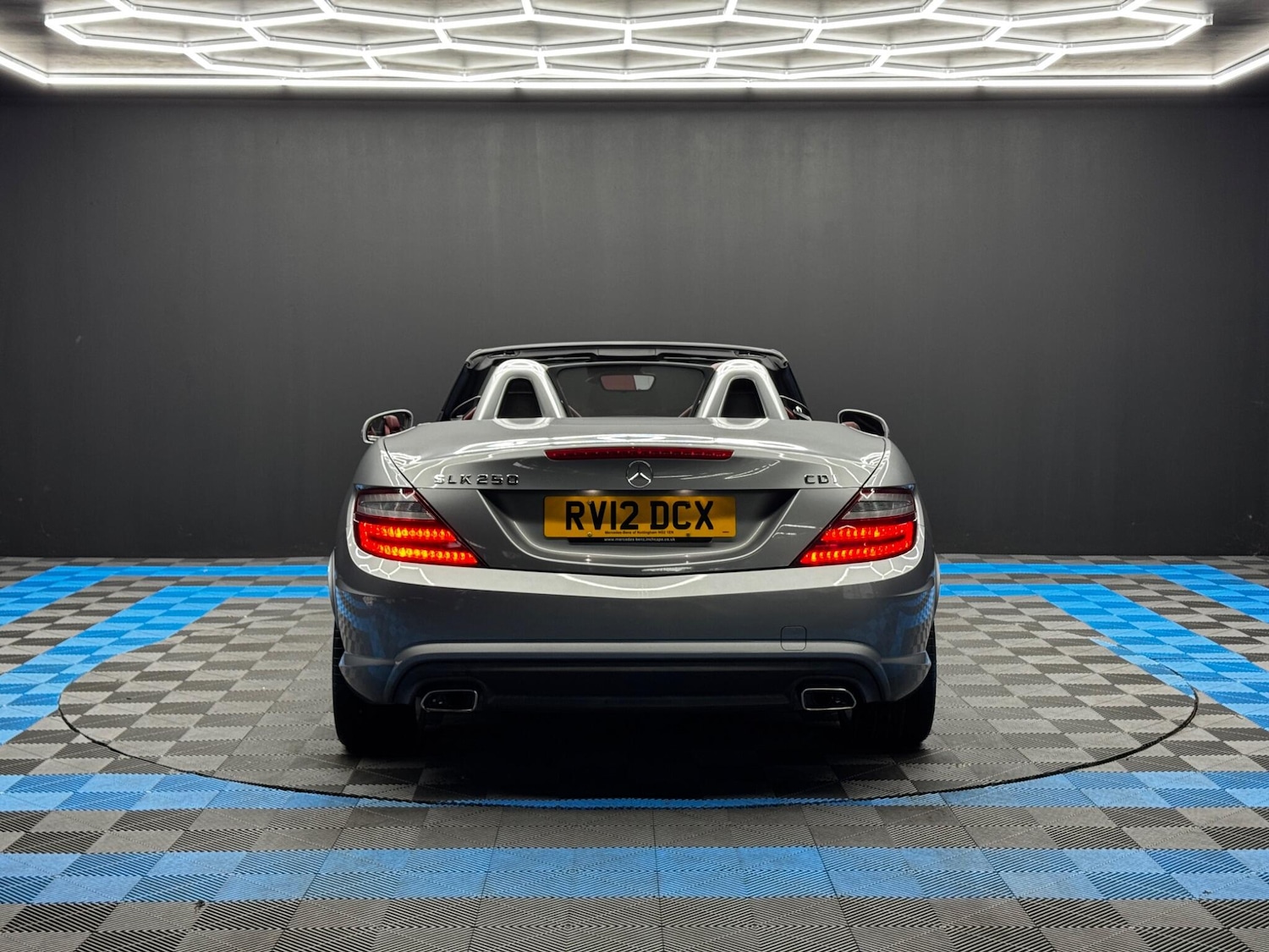 Used Mercedes-Benz SLK 2012 for sale - 76865304: Photo 6