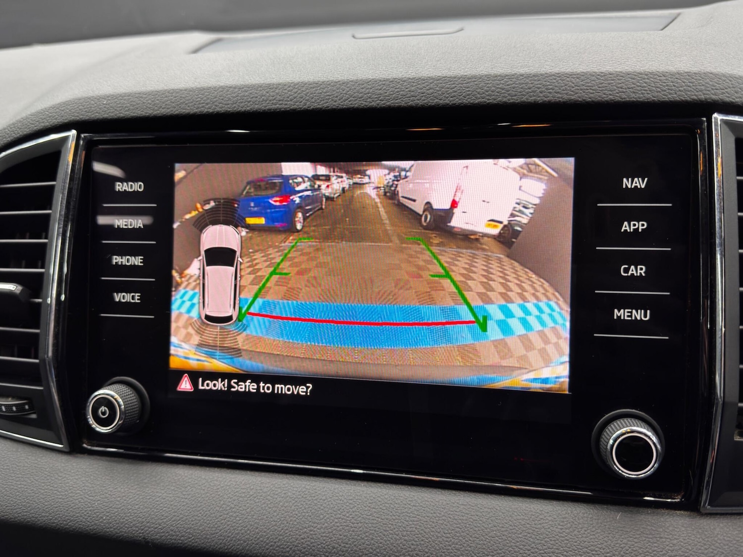 Used Skoda Karoq 2018 for sale - 76850416: Photo 37