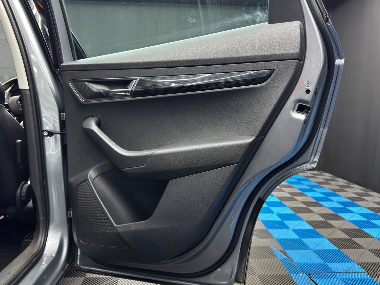 Used Skoda Karoq 2018 for sale - 76850416: Photo 43