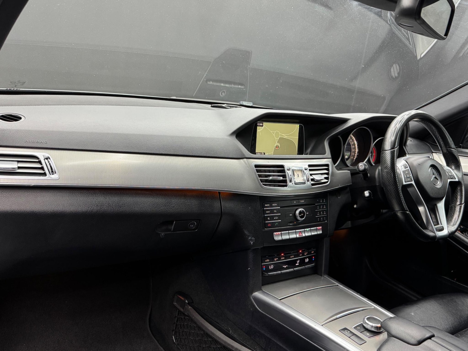 Used Mercedes-Benz E Class 2015 for sale - 77377656: Photo 11